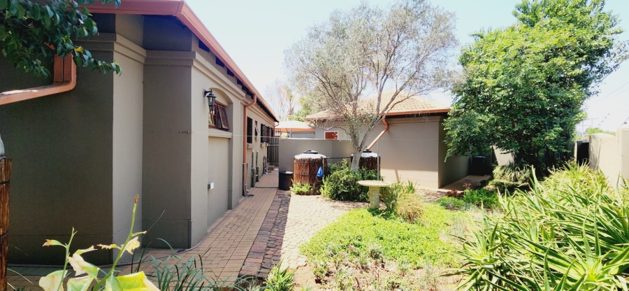 3 Bedroom Property for Sale in Melodie North West